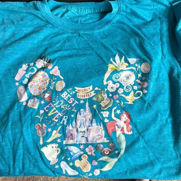 Disney Tshirt - Picture 1 of 1